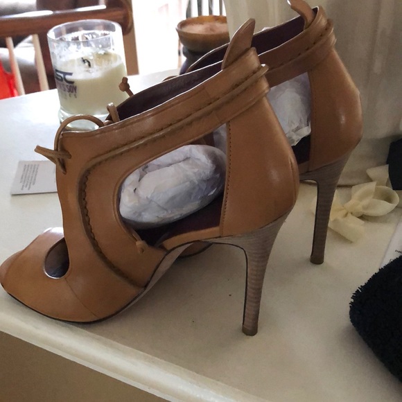 Shoes - Picture 2 of 3